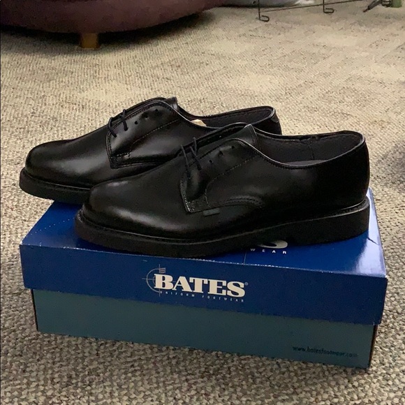 bates uniform footwear